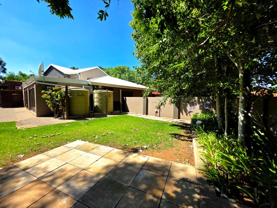 5 Bedroom Property for Sale in Langenhovenpark Free State